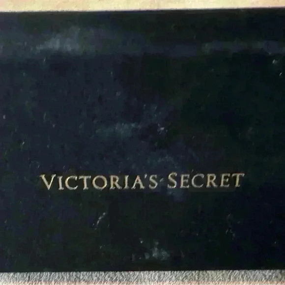 Cosmopolitan and Victoria Secret Eye Glass Cases - Picture 4 of 6